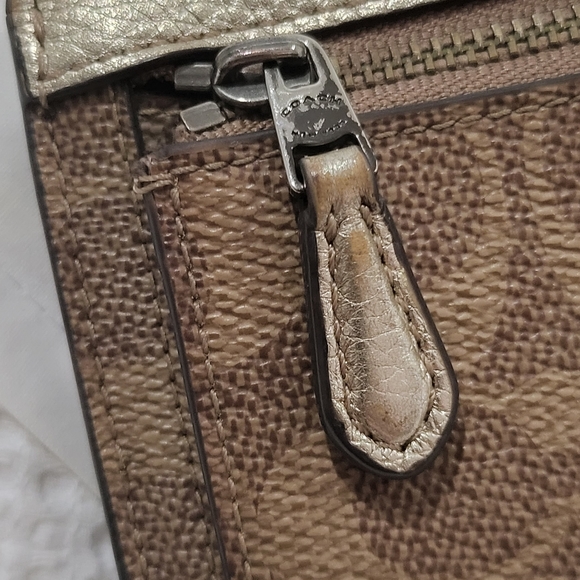 Coach Gold Wallet - Picture 7 of 7